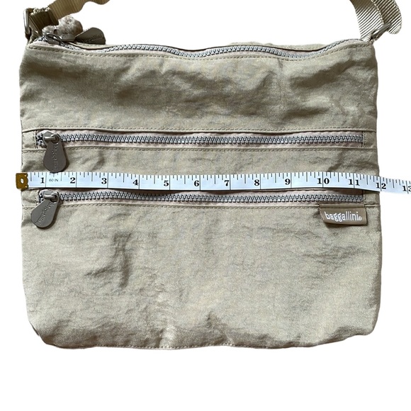 Baggallini Zipper Adjustable Crossbody Travel Bag, Champagne Color - Picture 5 of 11